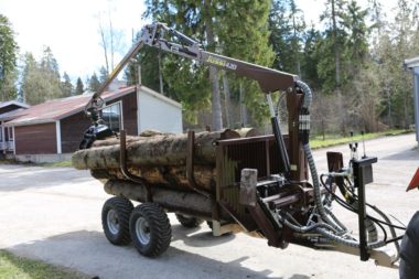 Vyvážecí vlek za malotraktor