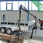 Silniční speciál JPJ Forest s hydraulickou rukou Vahva Jussi