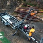 Silniční speciál - přívěs Vezeko a hydraulická ruka Vahva Jussi
